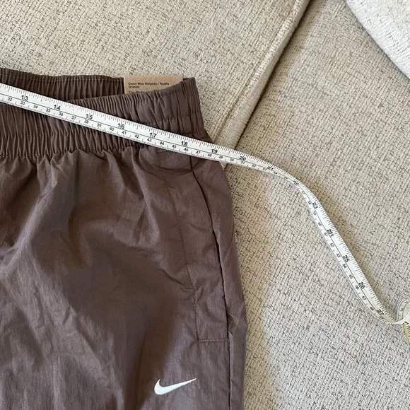 Nike Sportswear Essential Women's Mid-Rise Oversized Woven Joggers Size XL NTW - Picture 6 of 9